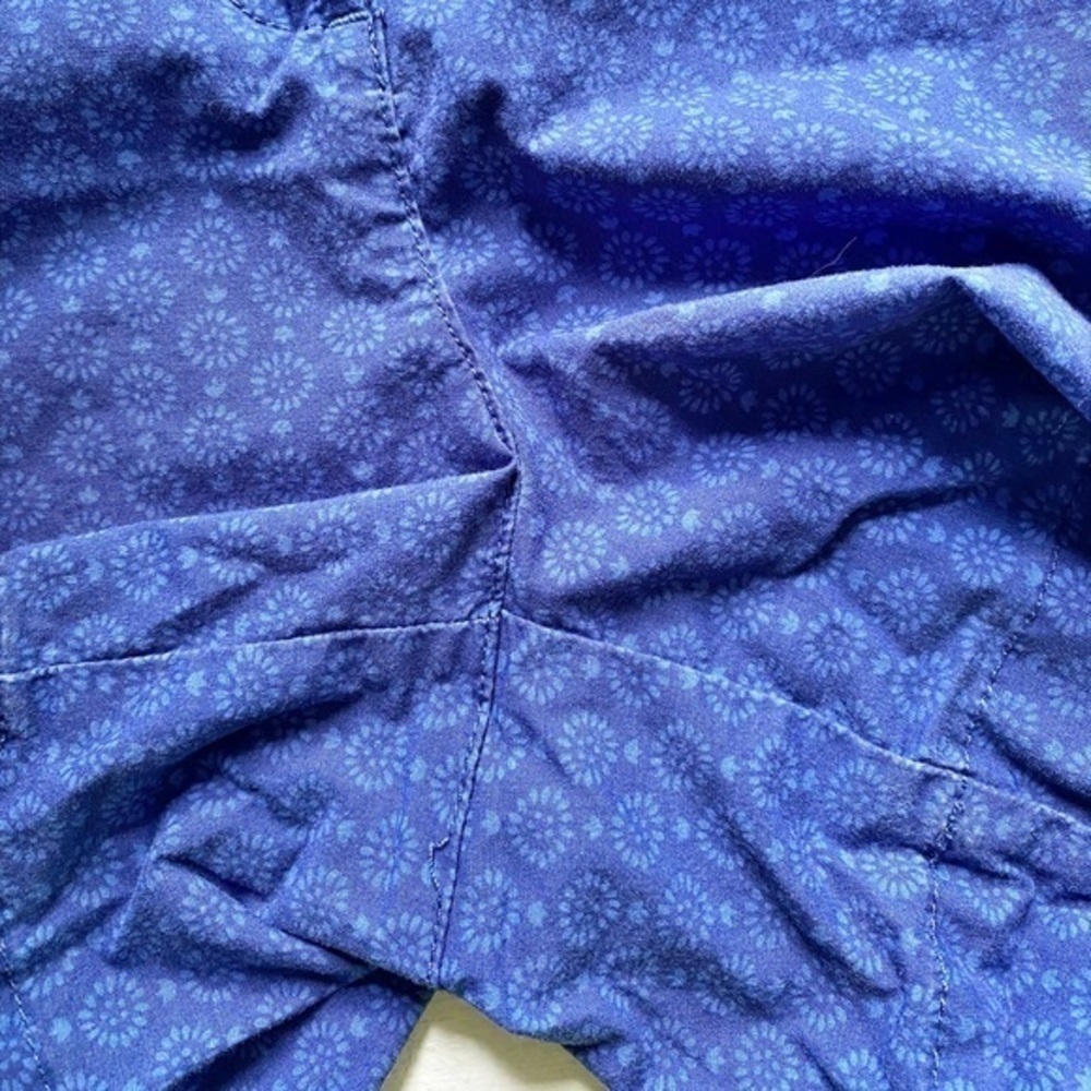 Izod Blue Casual Shorts with Muted‎ Print - Picture 8 of 9